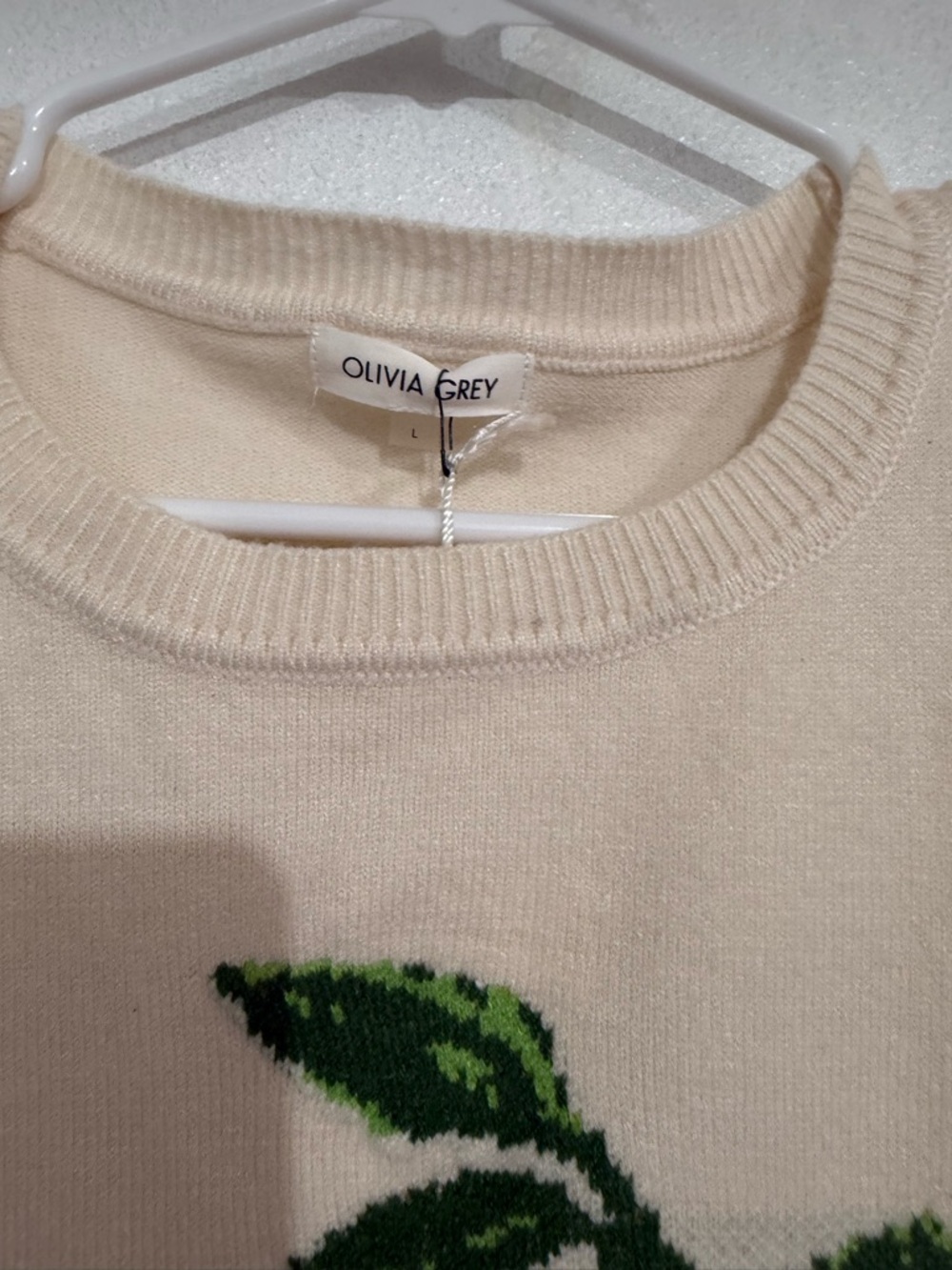 Olivia Grey Lemon print, top knit sz L cream - Picture 7 of 9